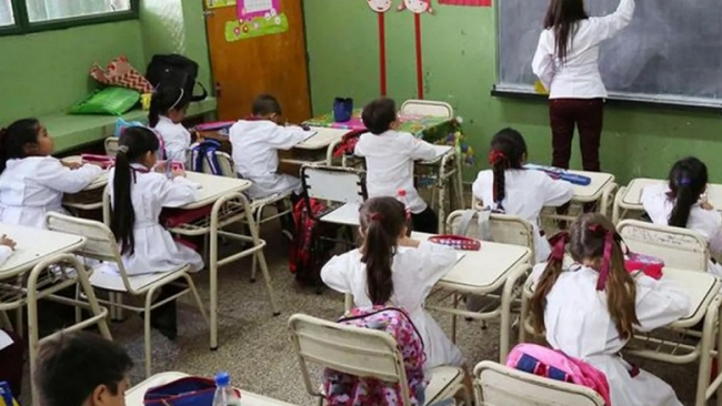 El Gobierno Nacional fijó el nuevo salario mínimo docente pese al rechazo de los gremios