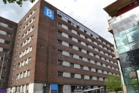 Los extranjeros no residentes deberán pagar por la atención en hospitales nacionales