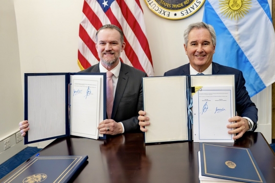 Quirno firmó un Acuerdo de Comercio e Inversión Recíproco entre Argentina y Estados Unidos