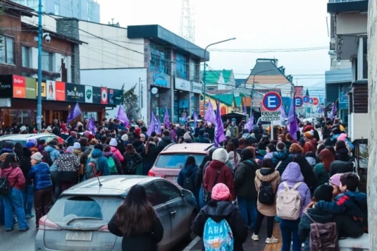 Continúa el paro por tiempo indeterminado en Tierra del Fuego