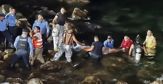 Honduras: Una avioneta cayó al mar tras despegar con 18 pasajeros
