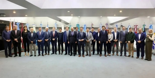 Gobernadores reclaman por la caída de la recaudación y piden acelerar obras públicas