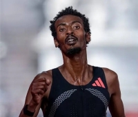 El etíope Yomif Kejelcha marcó un nuevo récord mundial en la media maratón en Buenos Aires