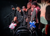"Una plaza llena de hamacas" se presenta en Mil80 Teatro