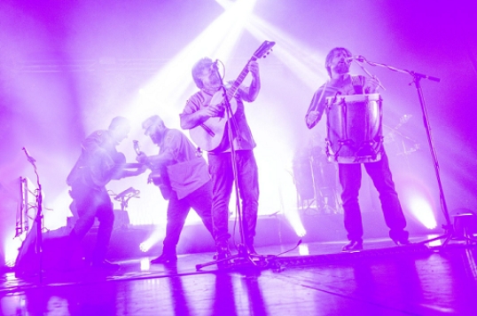 Los Tabaleros se presentan en el Teatro Opera de La Plata con «Todo es Folklore»