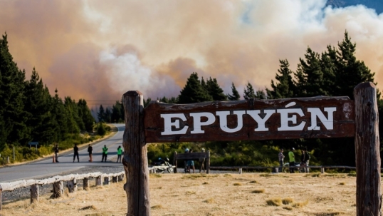 El intendente de Epuyén afirmó que: “Los incendios afectaron más de 100 casas”