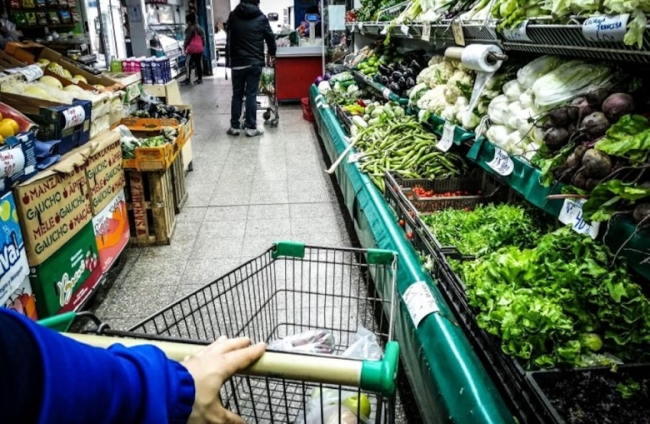 Los argentinos cambiaron sus hábitos de consumo por la crisis económica