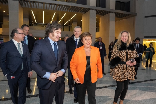 Georgieva: «Nuestros equipos siguen trabajando para nuevo el programa con el FMI»