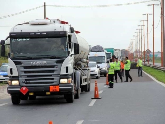 Restricciones a camiones por las fiestas en las rutas bonaerenses