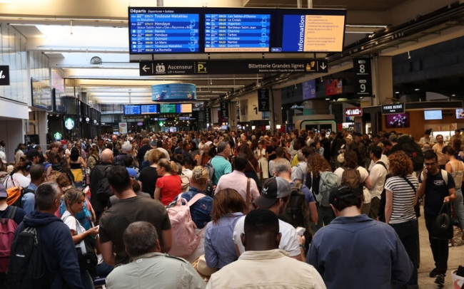 Un ataque masivo paralizó la red de tren de alta velocidad de Francia