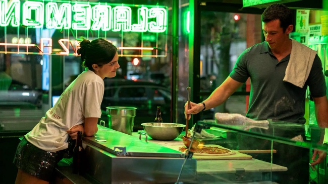 Estrenan la película “Sólo por una noche”, una comedia romántica