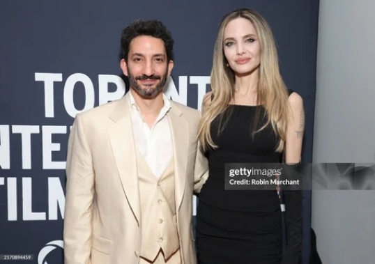 Angelina Jolie presentó “Sin sangre”, su último film con la participación dee Juan Minujín