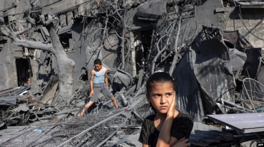 Israel atacó una escuela en Gaza, hay al menos 16 muertos y decenas de heridos
