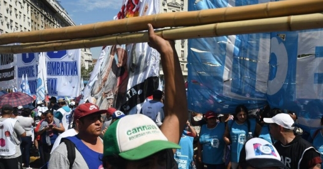 Los movimientos sociales anuncian marchas en todo el País, en reclamo de un salario social