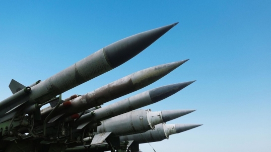 Irán lanzó un ataque contra bases aéreas de Israel