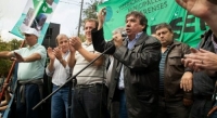 La provincia de Buenos Aires suspendió por 180 días aplicación de nueva ley de paritarias para municipales