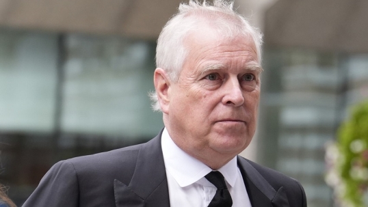 Inglaterra: Detienen al expríncipe británico Andrés involucrado en el caso Epstein