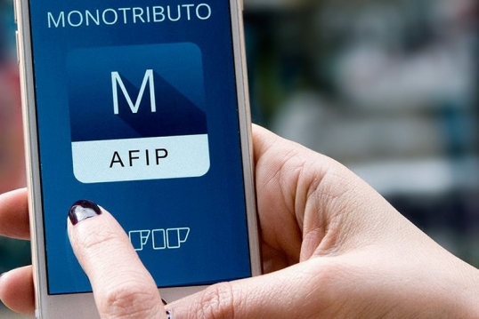 El Gobierno publicó el decreto que oficializa los cambios en el monotributo