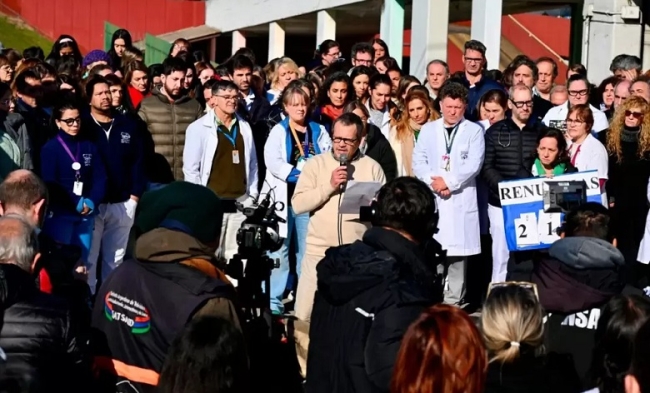 El Gobierno cerró la residencia de pediatría del Garrahan y la transforman en una «beca precarizada»