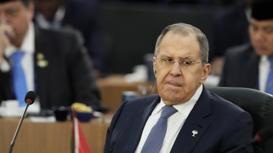 «EE.UU. está sumiendo a Europa en una crisis profunda» señaló Serguéi Lavrov