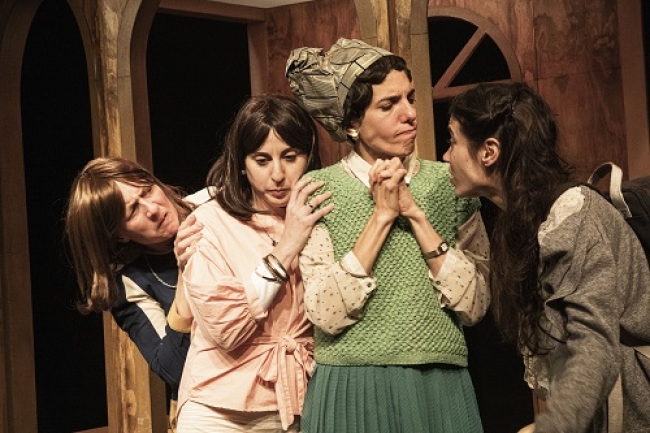 «Las Moiras», 6 únicas funciones | Dirección Mariana Chaud| Teatro Metropolitan