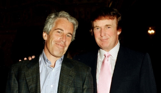 Según el WSJ: El nombre de Trump está en los archivos de Epstein y él lo sabe