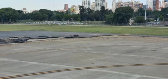 Decenas de vuelos afectados en Aeroparque por mantenimientos en la pista