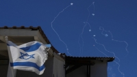 Desde el Líbano lanzan una nueva andanada masiva de cohetes hacia Israel