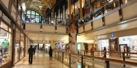 En abril la venta en los autoservicios mayoristas y en los shoppings siguen sin levantar