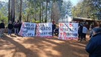 Corrientes: Trabajadores de la Forestal Tapebicuá continúan con el corte de ruta intermitente en Virasoro