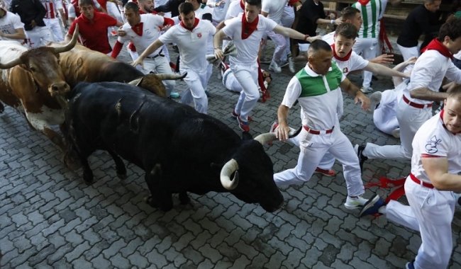 España: Varios heridos en el primer encierro de San Fermín