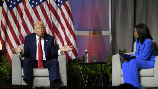 Donald Trump cuestionó la identidad racial de Kamala Harris: «¿Es india o es negra?»