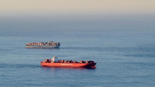 EE.UU asaltó en el océano Índico un carguero que viajaba de China a Irán
