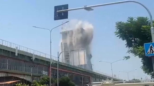 Un terremoto en Myanmar derrumbó varios rascacielos