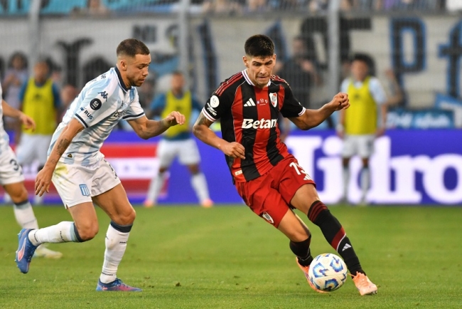 Torneo clausura octavos de final: Racing juega ante River