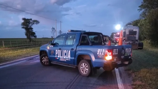 El choque frontal de camiones dejó un saldo de un muerto y un herido en la ruta nacional 33