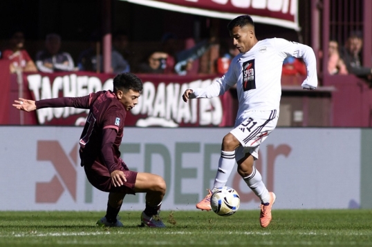 Torneo clausura de fútbol: Deportivo Riestra recibe a Lanús
