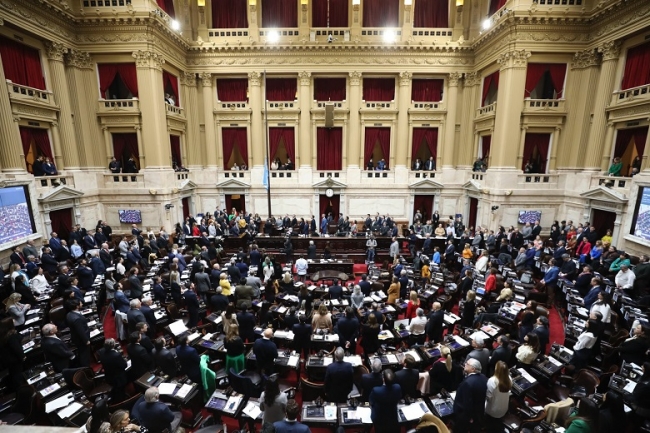 Cómo votaron los diputados en el recinto de la Cámara de Diputados la Ley Bases