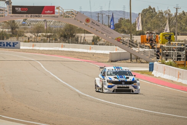 TC2000: Lucas Carabajal, con un VW Nivus festejó su primera victoria