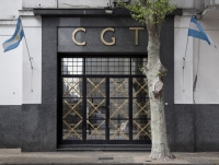 La CGT presentó en la Justicia un amparo contra el decreto del Gobierno de Milei que limita las huelgas