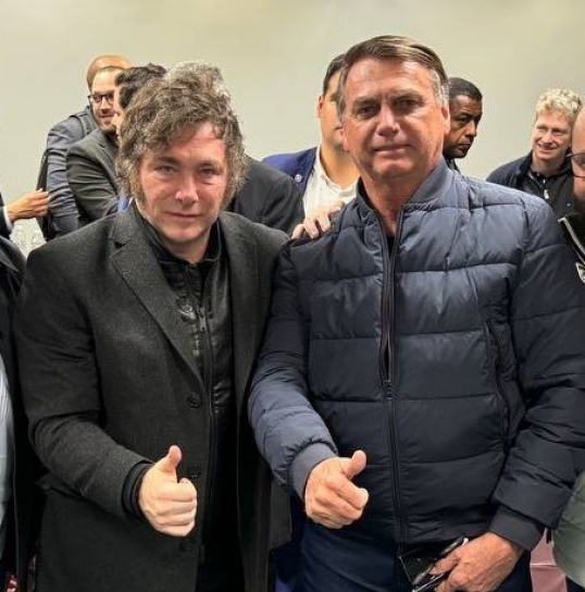 Milei, en Brasil habló sobre el presente económico y político de Argentina, donde aseguró que «soplan vientos de cambio»