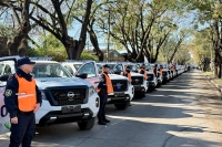 El gobernador Axel Kicillof entregó patrulleros y motos para fortalecer la seguridad en Florencio Varela