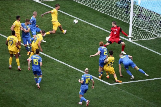 Eurocopa de Alemania 2024: Rumania goleó 3-0 a Ucrania, por el Grupo E