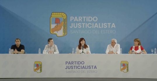 Cristina cuestionó a Milei, «siempre va a lugares donde solo van multimillonarios, nunca a una escuela»