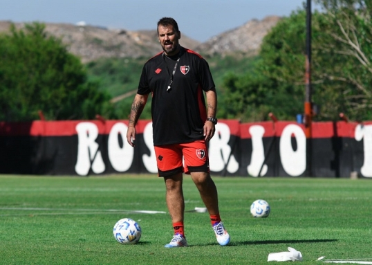Newell's Old Boys: Cristian Fabbiani, tuvo su primer práctica a cargo del plantel profesional