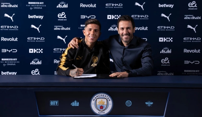 Enzo Fernández firmó con el Manchester City
