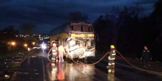 Misiones: Choque entre un colectivo y un camión hay 54 heridos