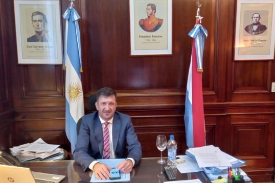 El Gobierno le entregó a Frigerio y al senador Edgardo Kueider tres puestos en el directorio de Salto Grande