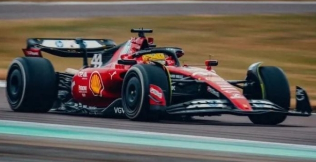 Lewis Hamilton giró por primera vez en una Ferrari