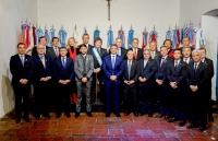 El presidente Javier Milei firmó el Pacto de Mayo con 18 gobernadores